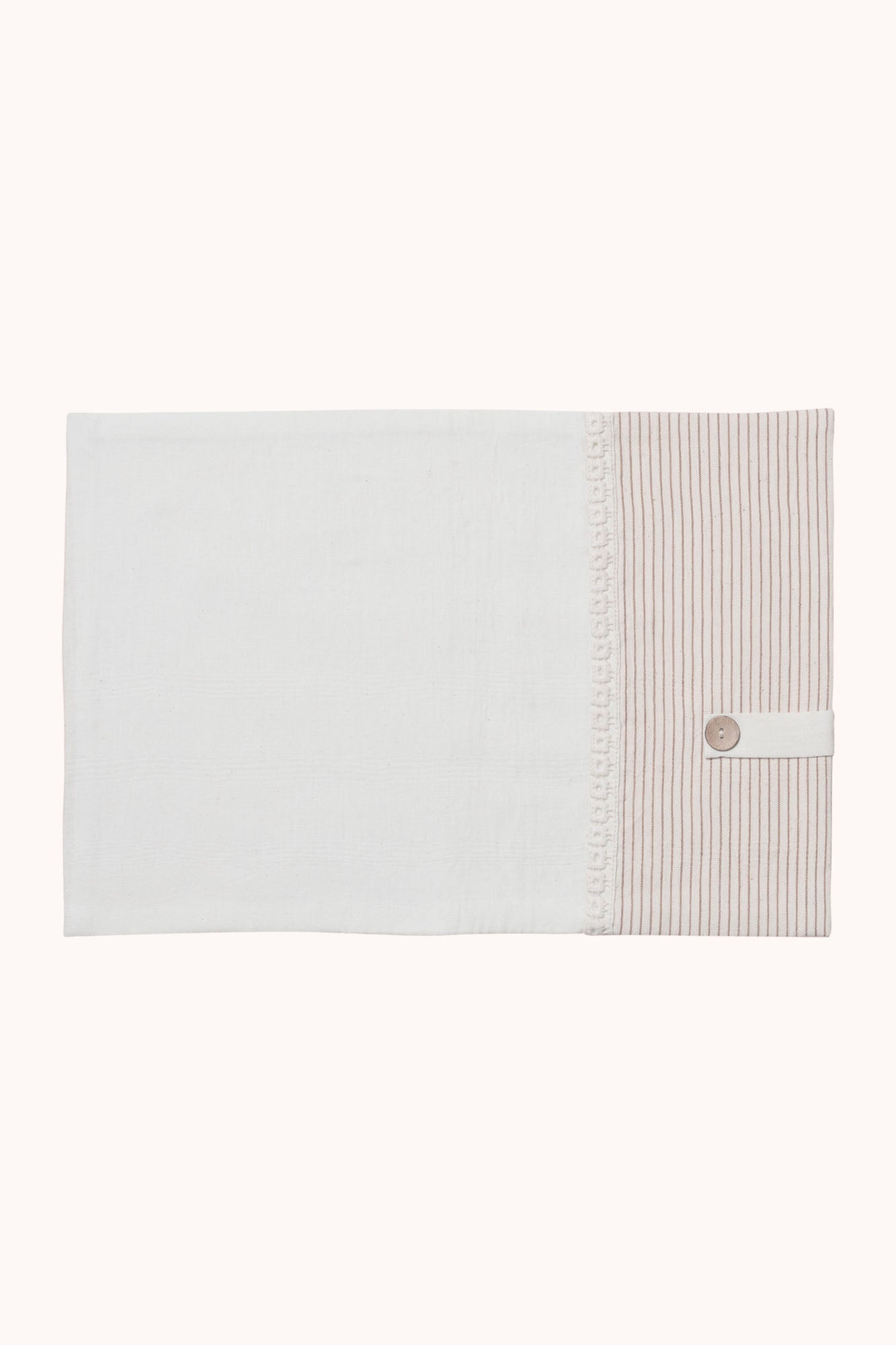 Koa - Dining Set Of A Table Runner And 8 Table Mats