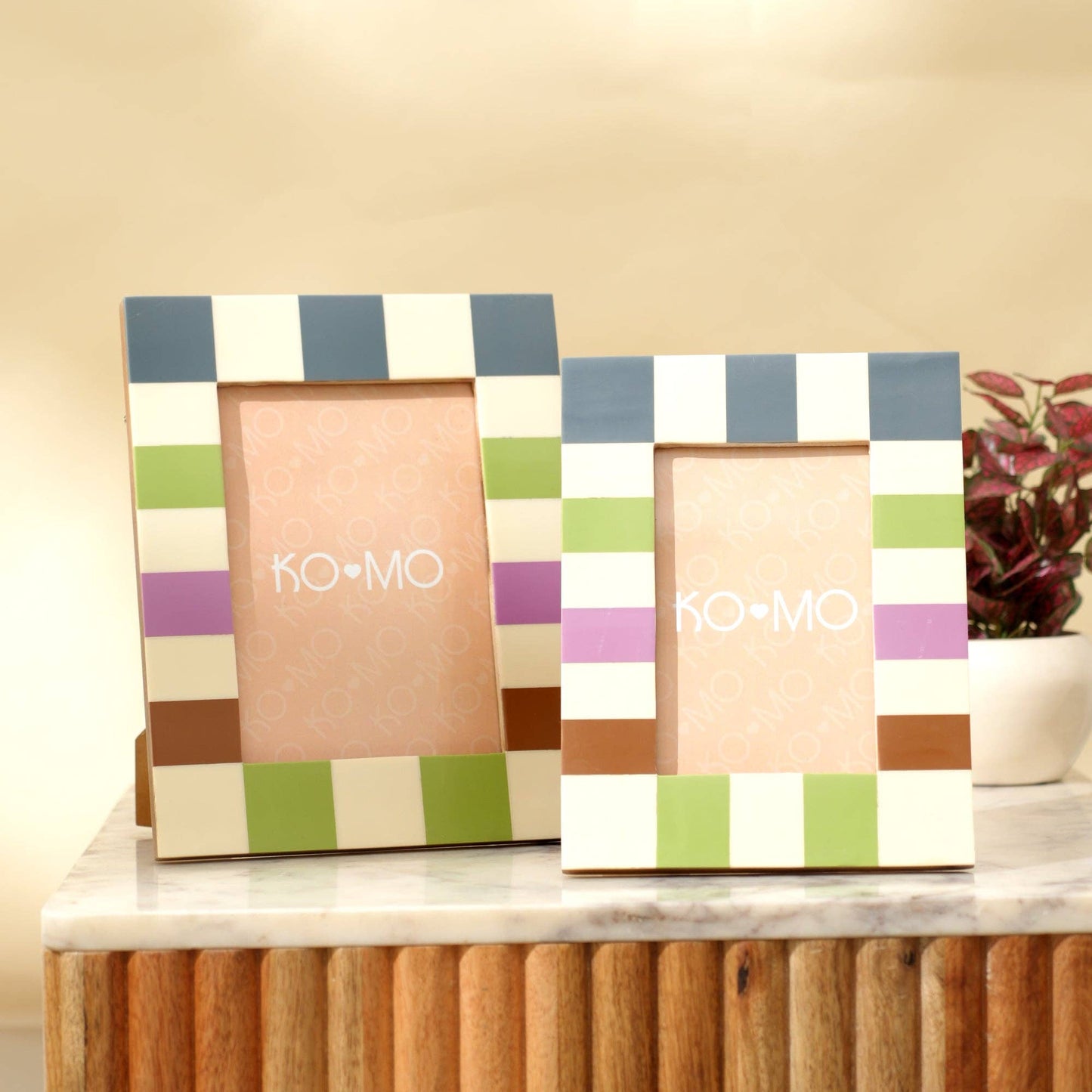 Checkered Resin Photo Frame 5x7 Inch Modern Decor Home Gifts