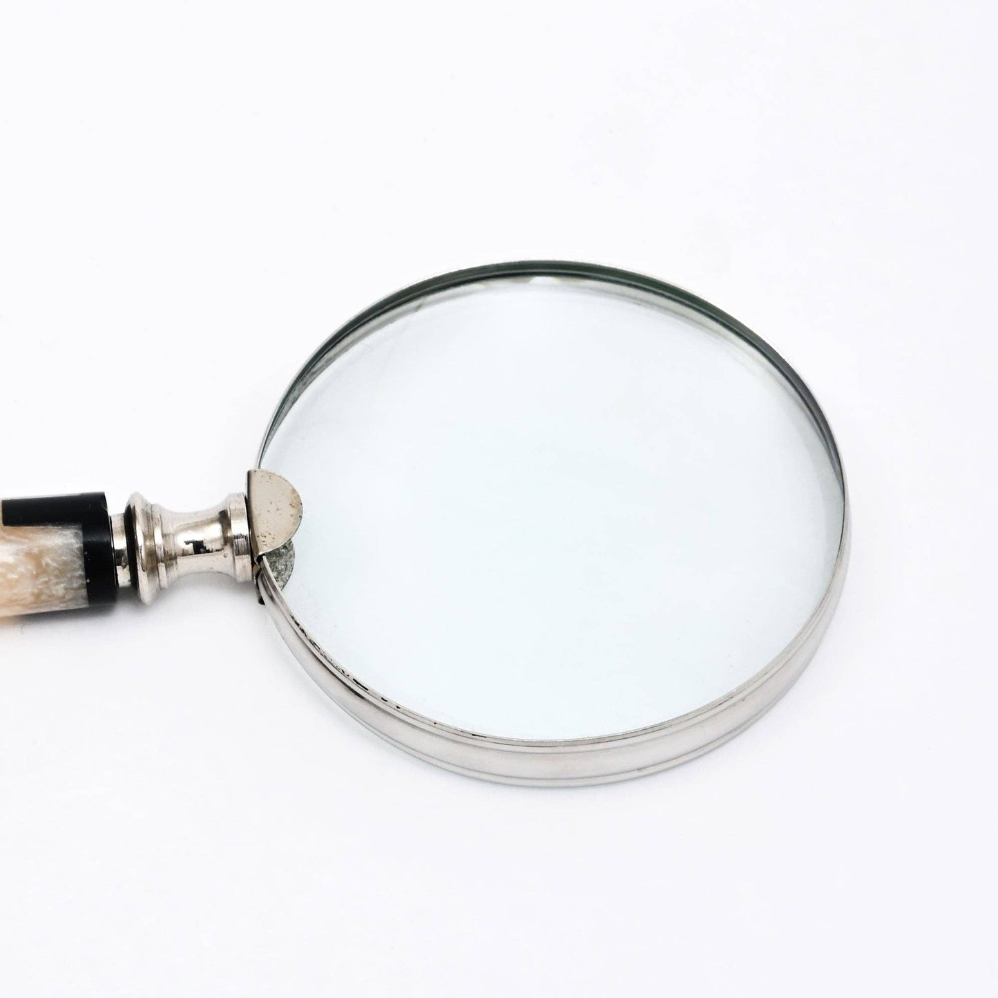 Decorative Magnifying Glass – Black & White Handle