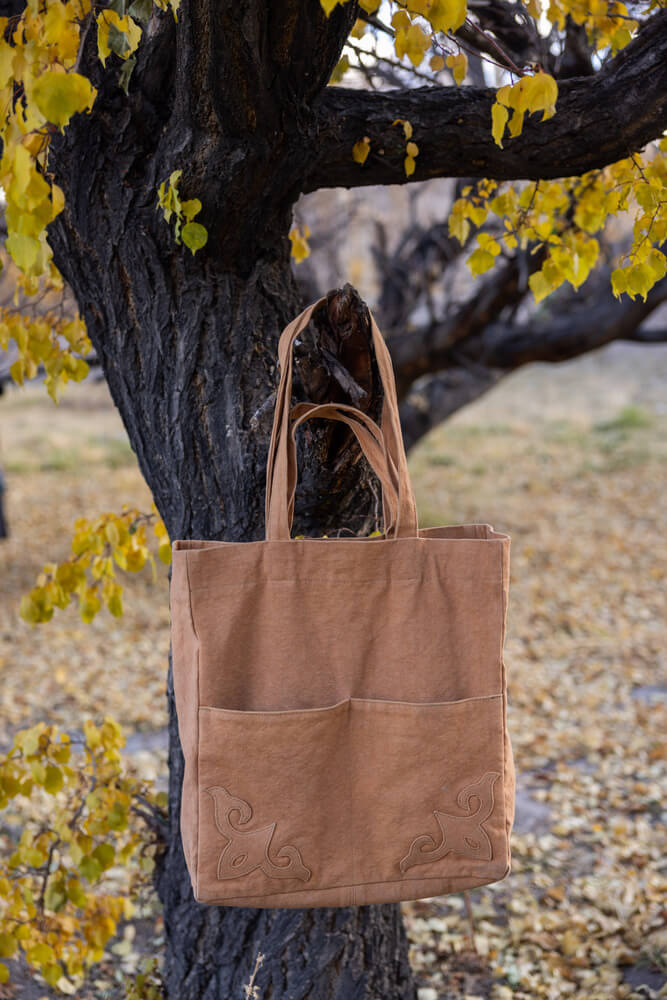 Bakhor Appliqué Tote