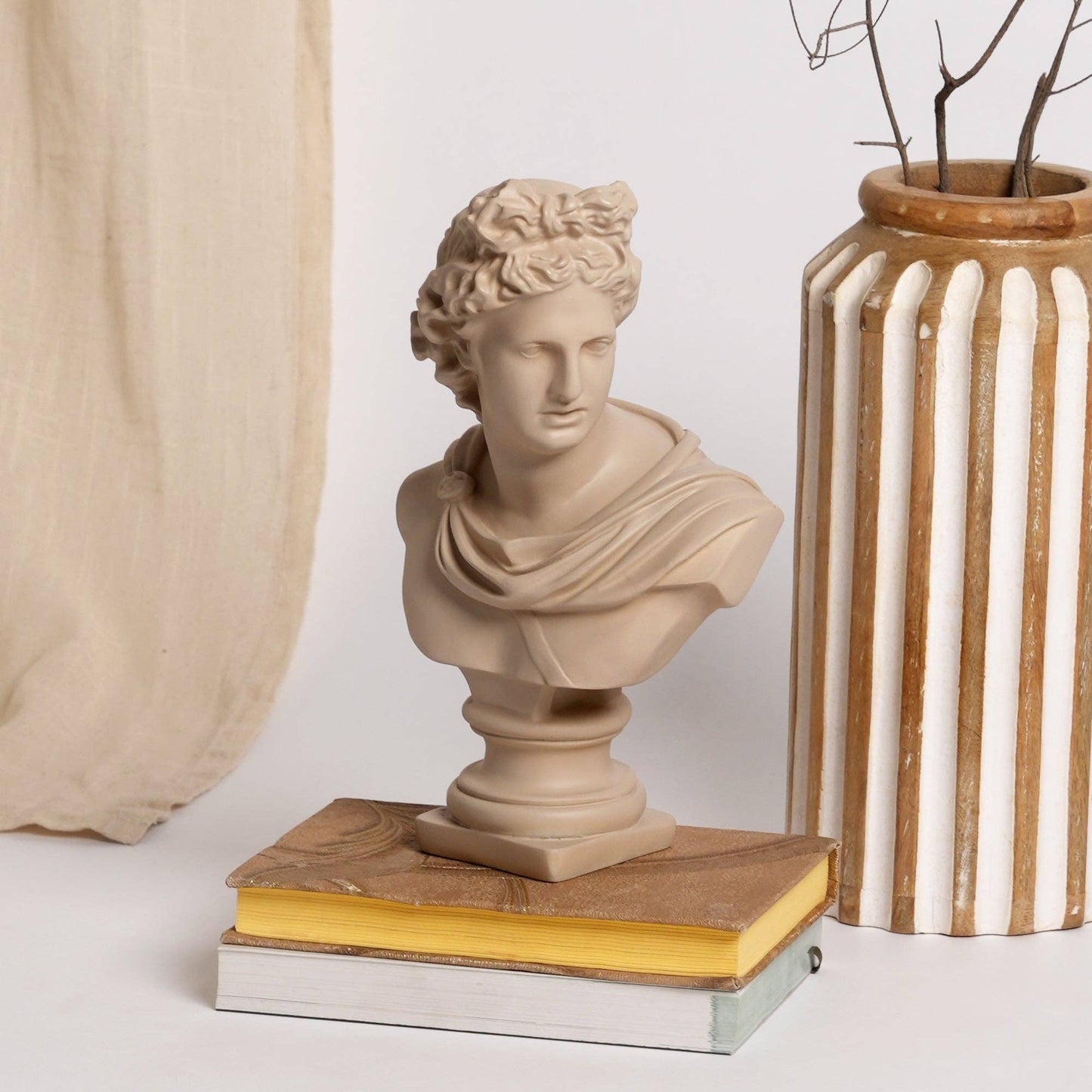 Beige Classical Greco-Roman Bust Sculpture – Resin Decorative Accent, 18.8 x 14 x 30 cm