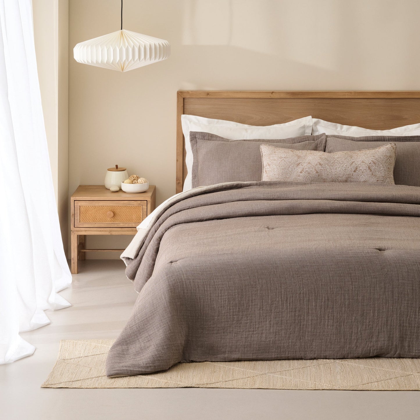Comforter | Yarn-dyed Gauze Sheeting Backing | Double & Single Size  | With 2 Pillow Shams