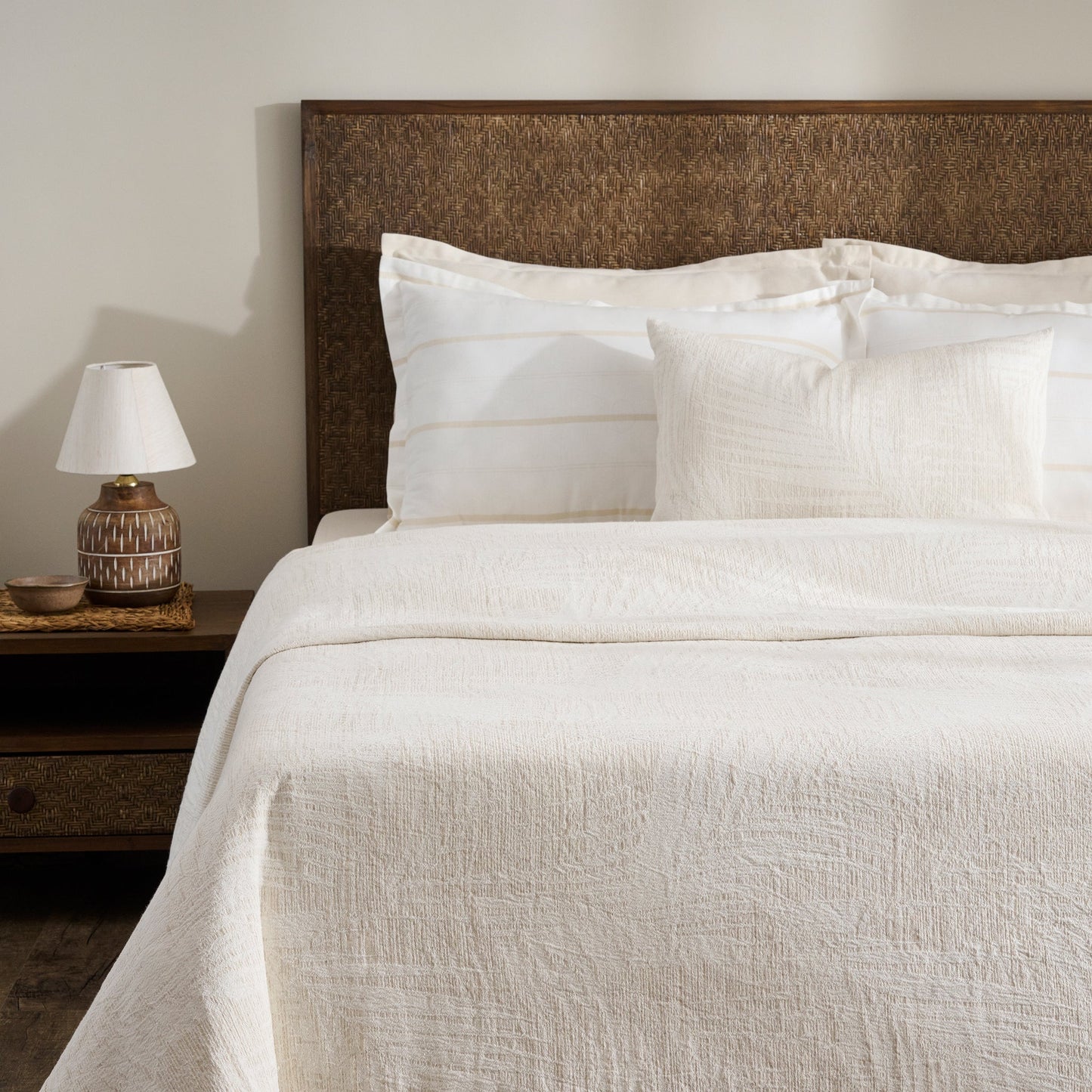 Bed Set | Jacquard Palm Shadow | King, 8 Piece Set