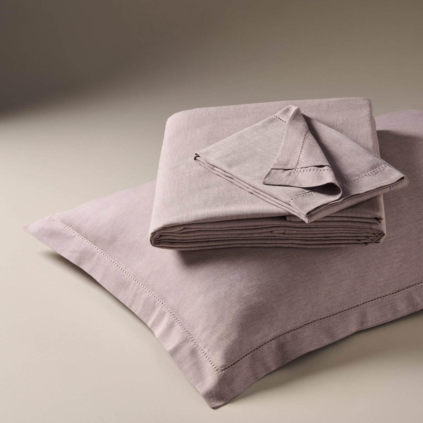 Bedsheet | Cotton Bamboo Chambray Dual-Tone | Dusty Amethyst With 2 Pillow Shams