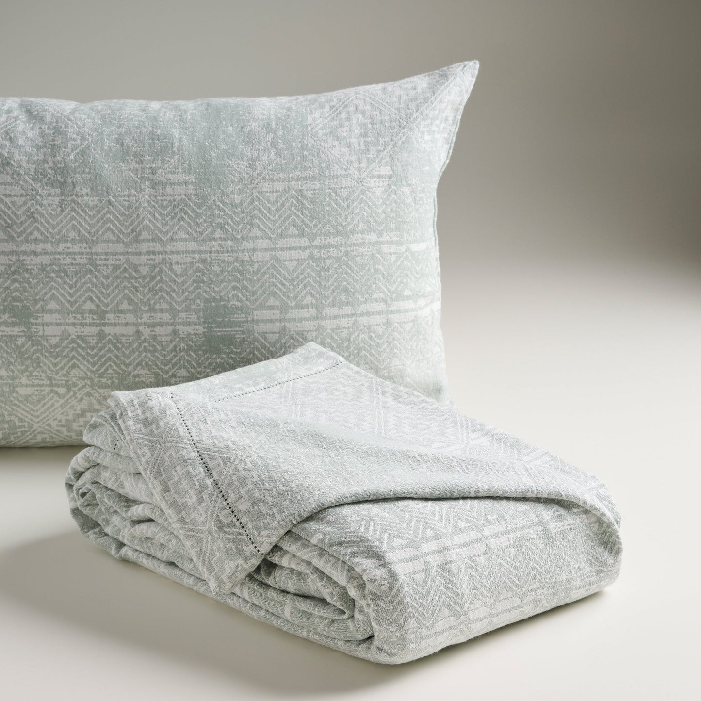 Bed Cover | Cotton Bamboo Jacquard With Cushion | King & Queen Sizes with Cushion Cover