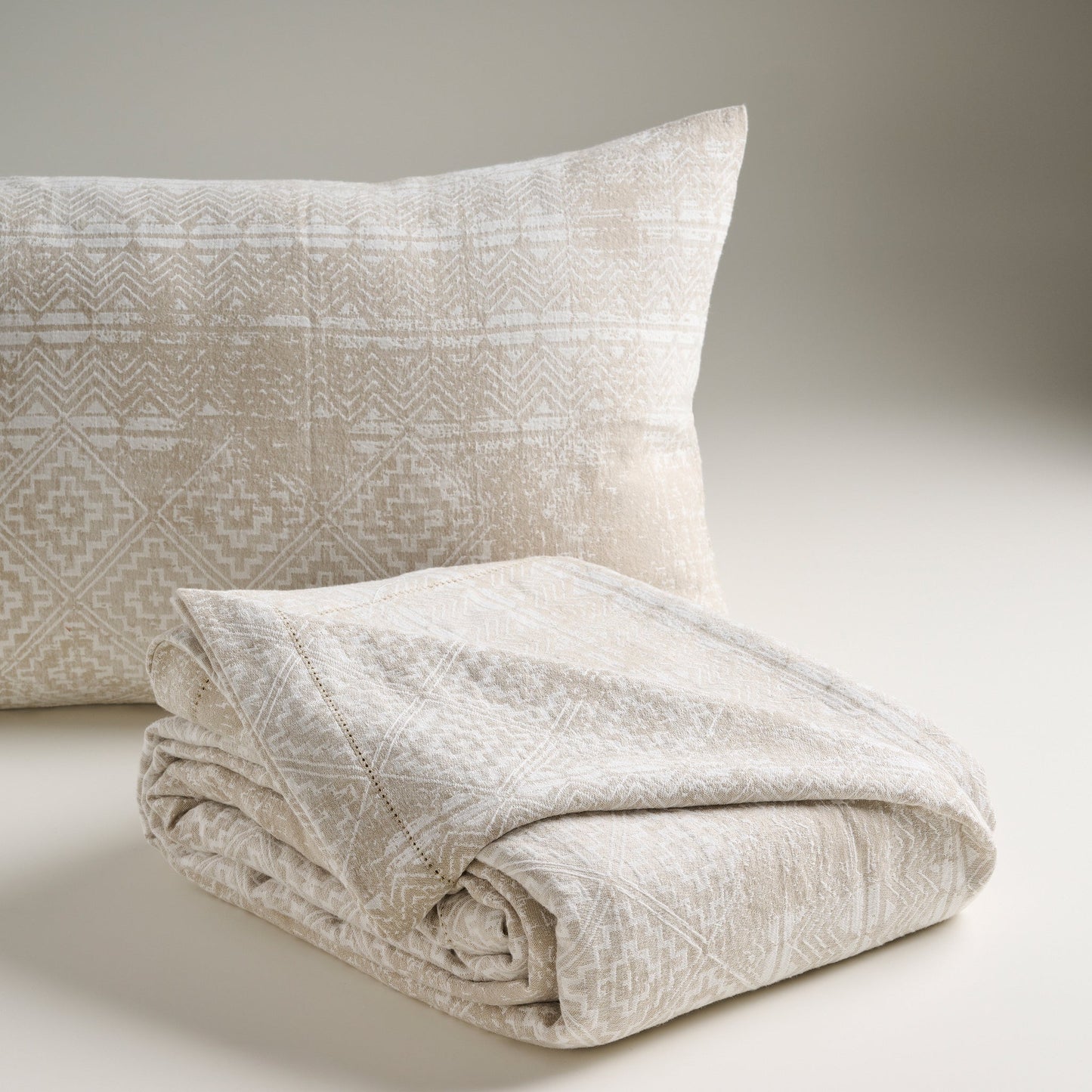 Bed Cover | Jacquard Jali Stepwell | Birch Tone, King & Queen Sizes with Cushion