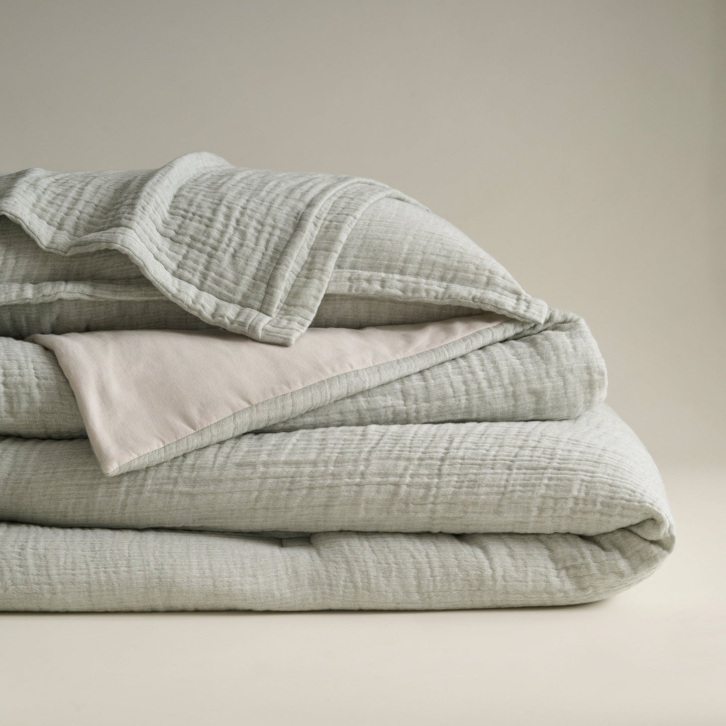 Comforter | Yarn-dyed Gauze Sheeting Backing | Double & Single Size  | With 2 Pillow Shams