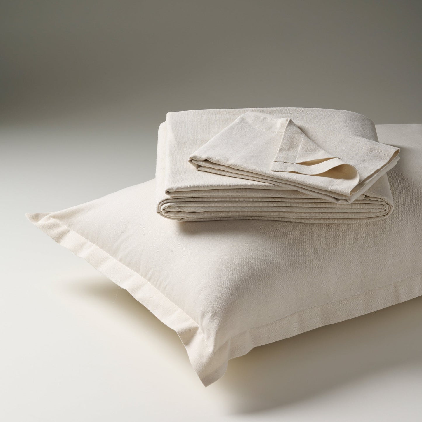 Bedsheet | Cotton Bamboo Chambray | Sand With 2 Pillow Shams