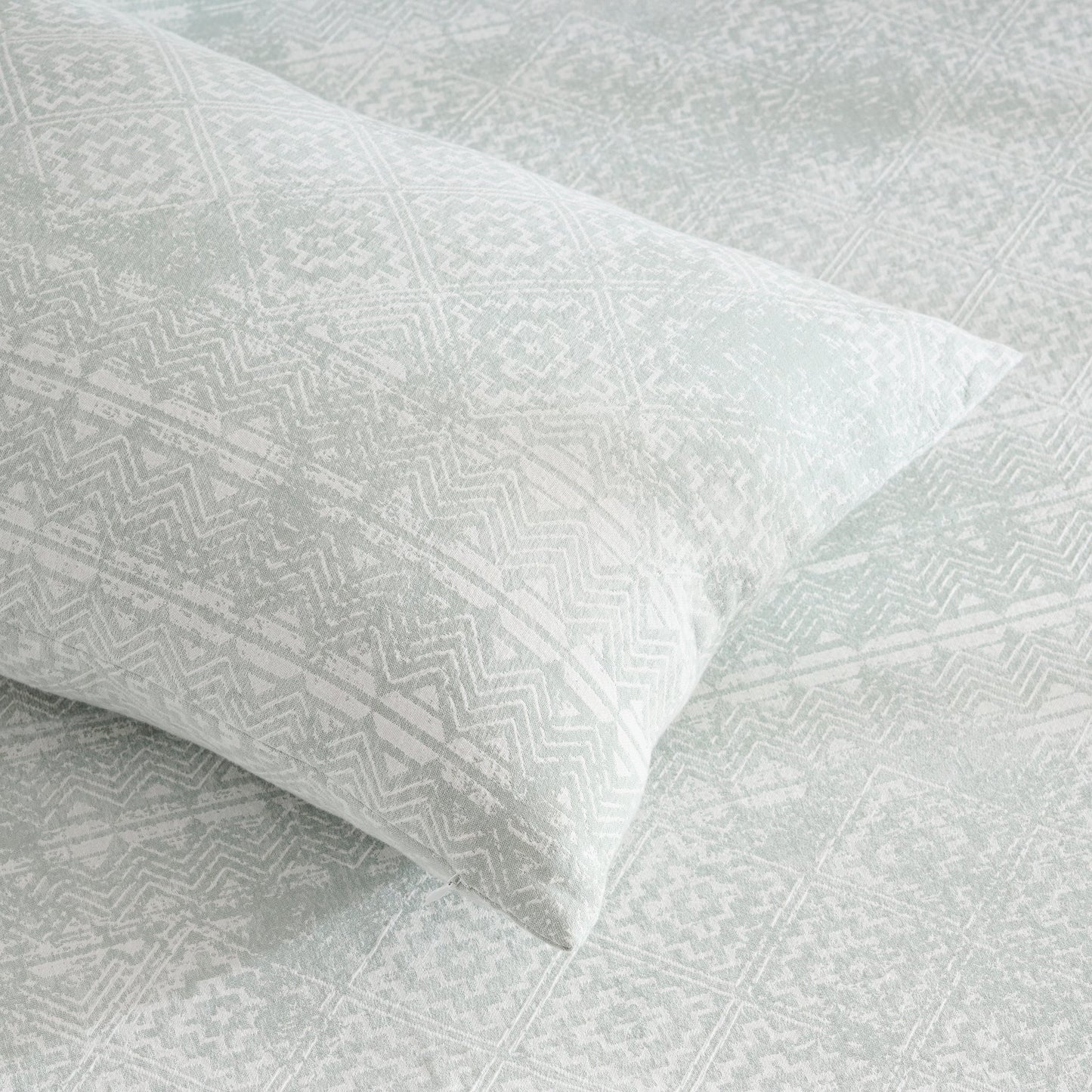 Bed Cover | Cotton Bamboo Jacquard With Cushion | King & Queen Sizes with Cushion Cover