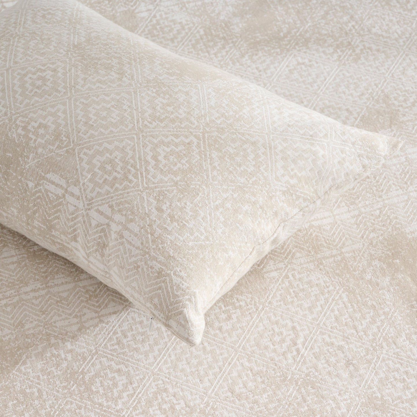 Bed Cover | Jacquard Jali Stepwell | Birch Tone, King & Queen Sizes with Cushion