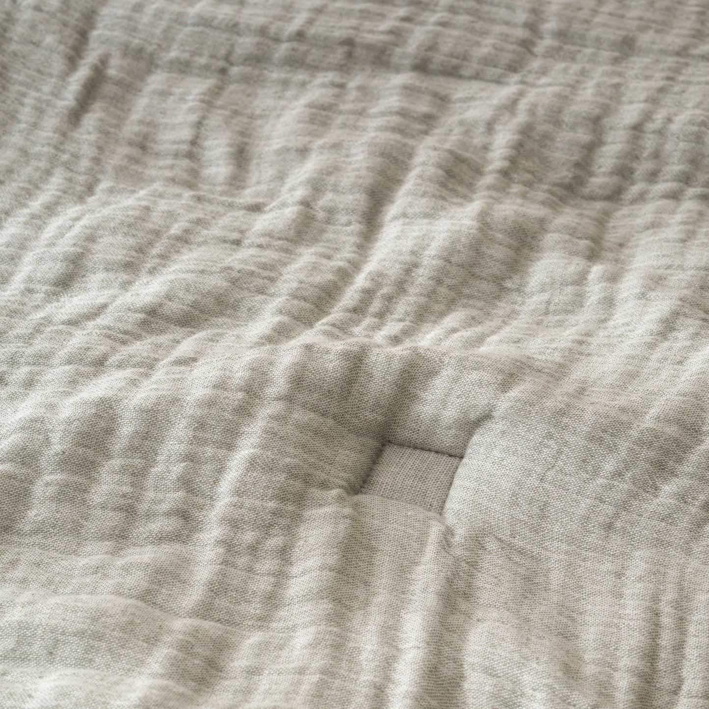 Comforter | Yarn-dyed Gauze Sheeting Backing | Double & Single Size  | With 2 Pillow Shams
