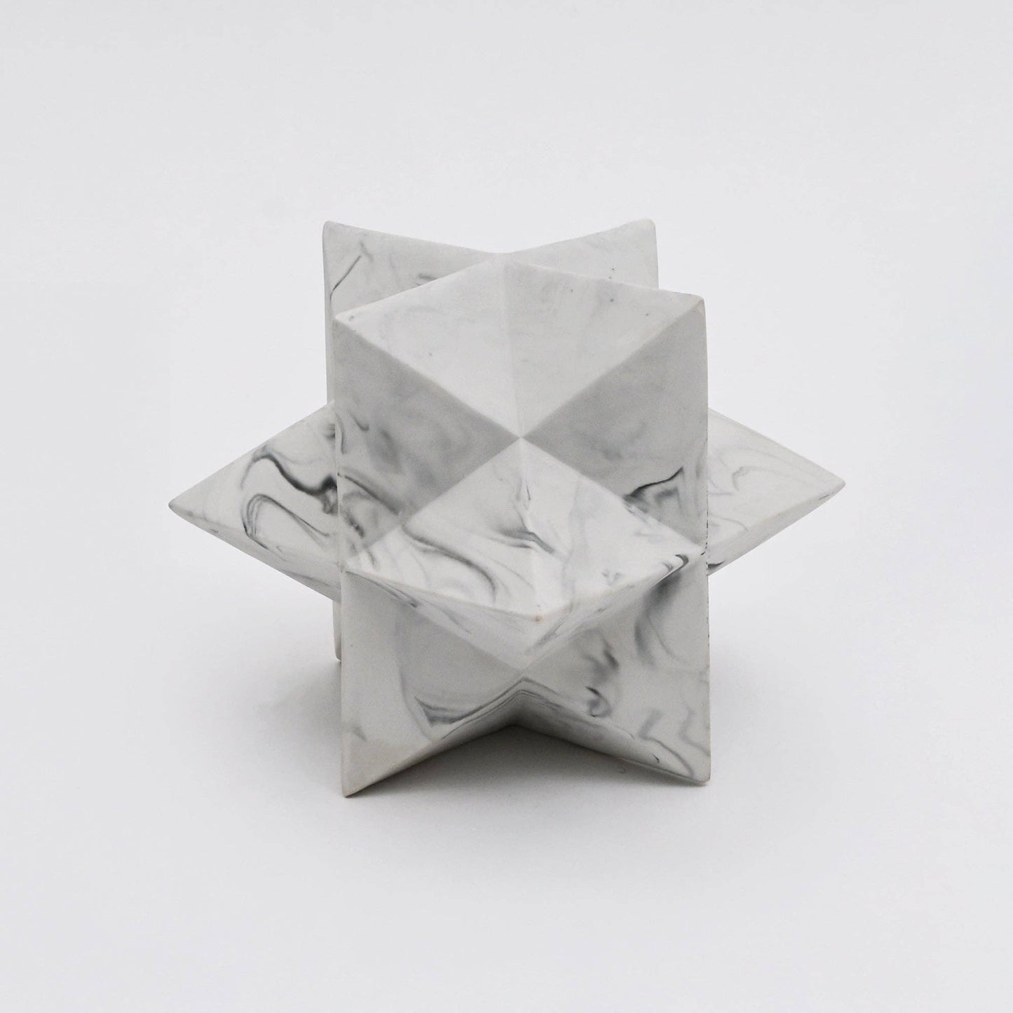 Modern Polyhedral Star Décor in White Glossy Polyresin