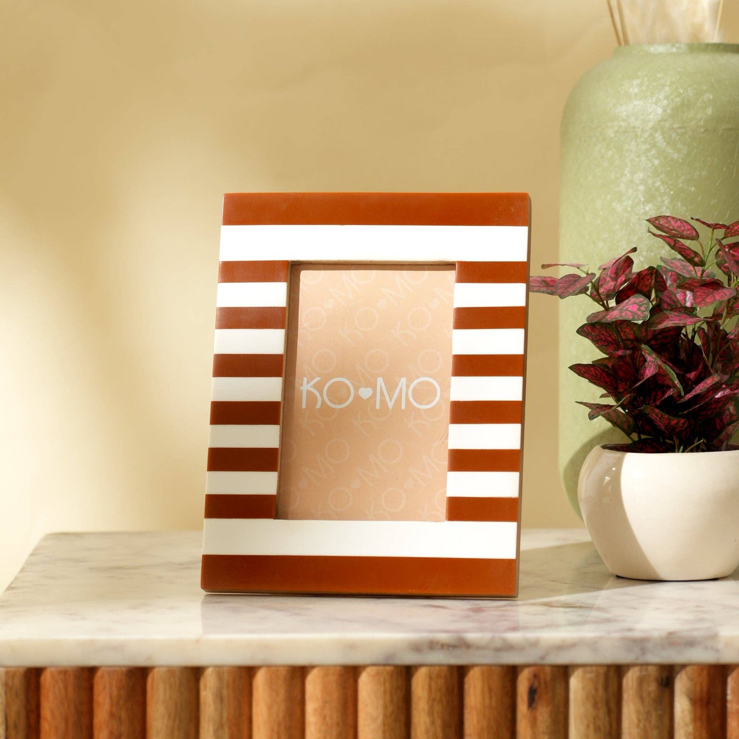Brown Striped Resin Photo Frame 4x6 Inch Modern MDF Décor