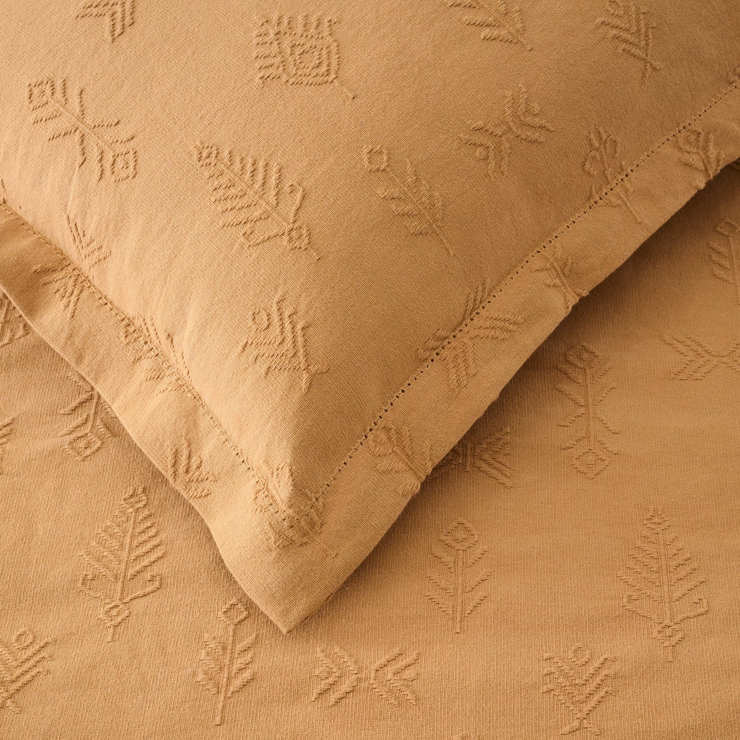Bed Cover | Heavy Jacquard Embossed Motif | King & Queen Sizes