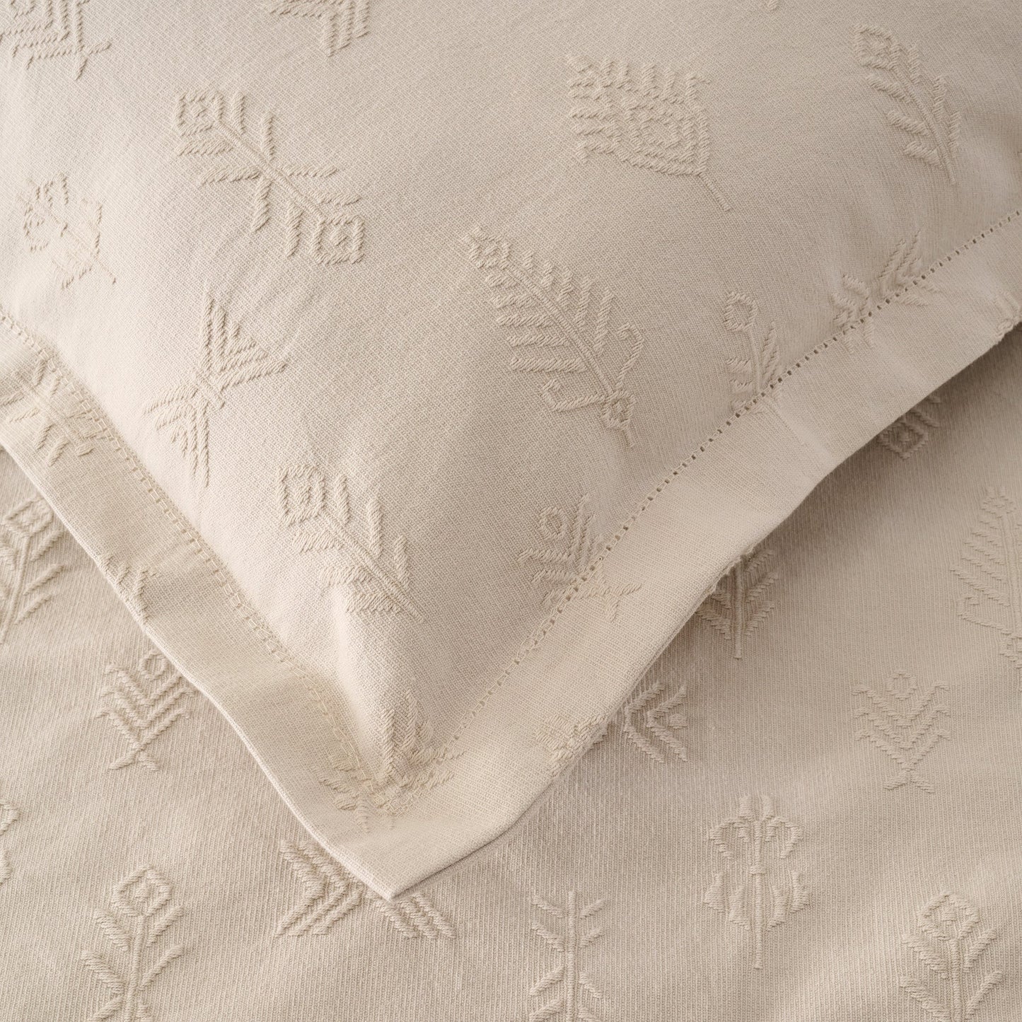 Bed Cover | Heavy Jacquard Embossed Motif | King & Queen Sizes