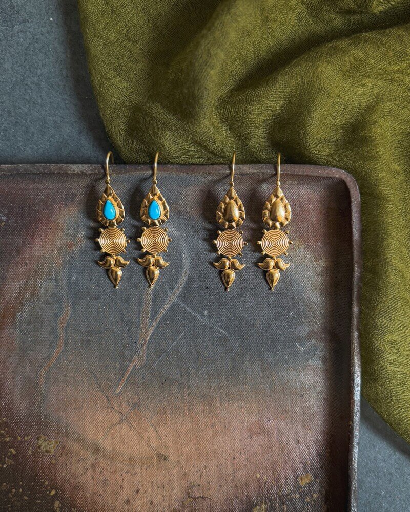 Na-gyen Akor | Akor Earrings – Gold
