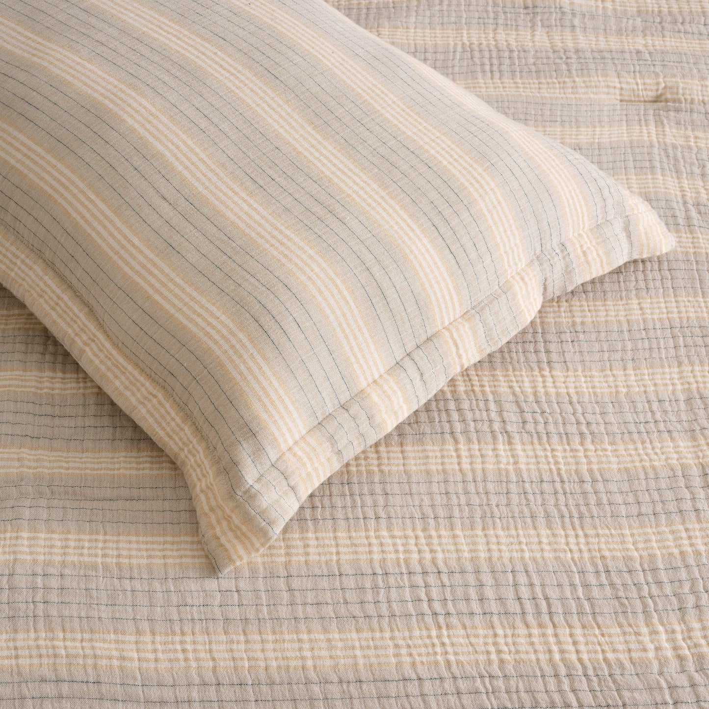 Comforter | Yarn-dyed Gauze Chambray Backing | Double & Single  | With 2 Pillow Shams