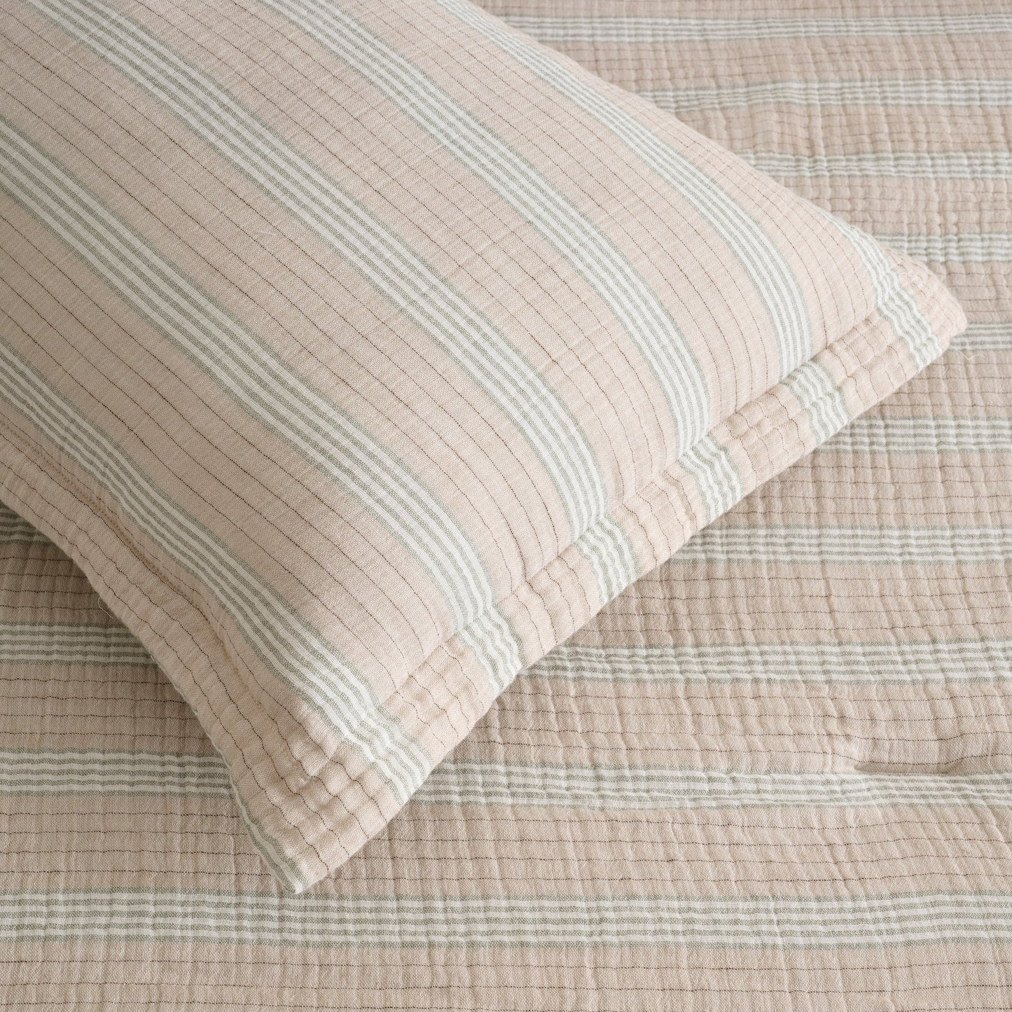 Comforter | Yarn-dyed Gauze Chambray Backing | Double & Single  | With 2 Pillow Shams