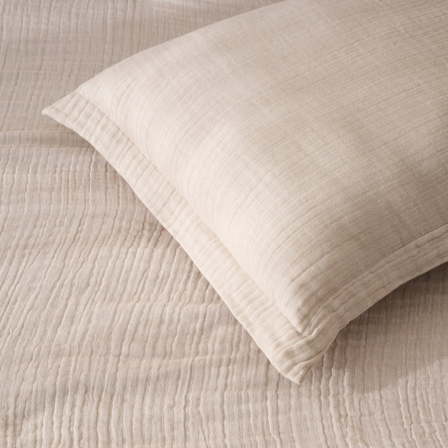 Comforter | Yarn-dyed Gauze Sheeting Backing | Double & Single Size  | With 2 Pillow Shams