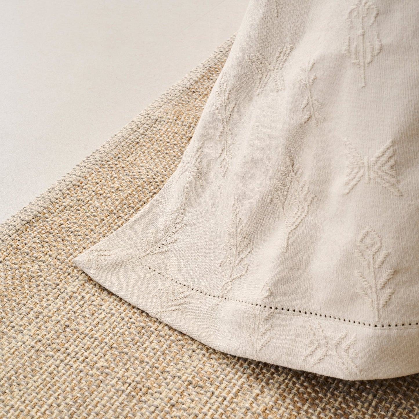 Bed Cover | Heavy Jacquard Embossed Motif | King & Queen Sizes