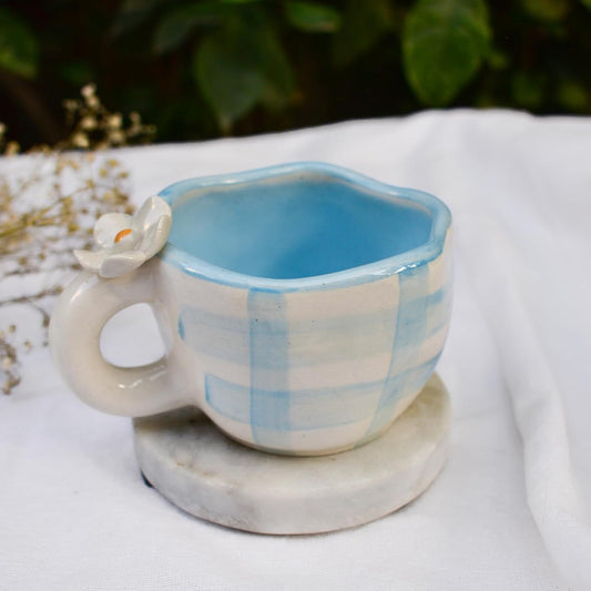 Daisy Ceramic Mug – Handcrafted Coffee Tea Cup – Sustainable Clay – 200 ML