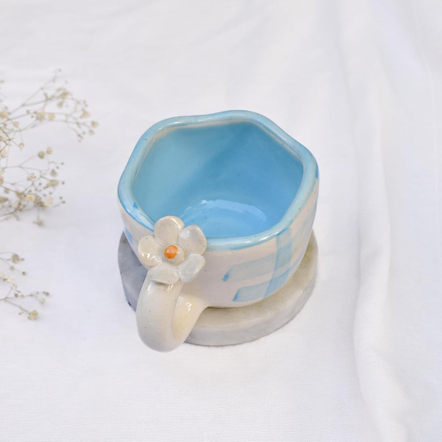Daisy Ceramic Mug – Handcrafted Coffee Tea Cup – Sustainable Clay – 200 ML