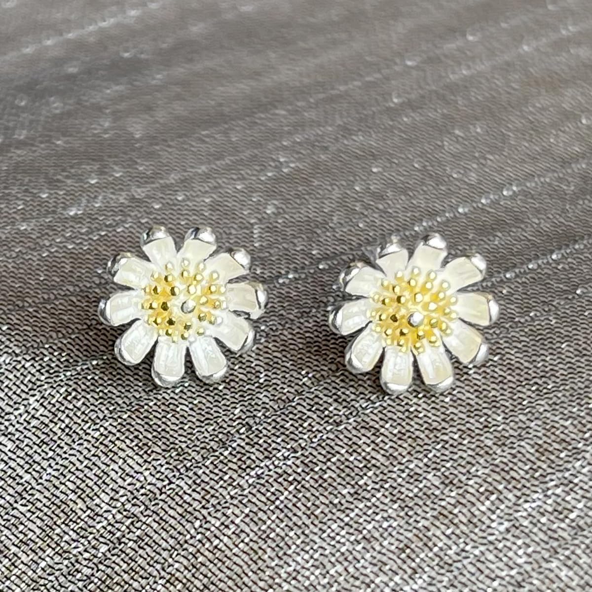 Flower Stud Earrings – 925 Sterling Silver – White Finish