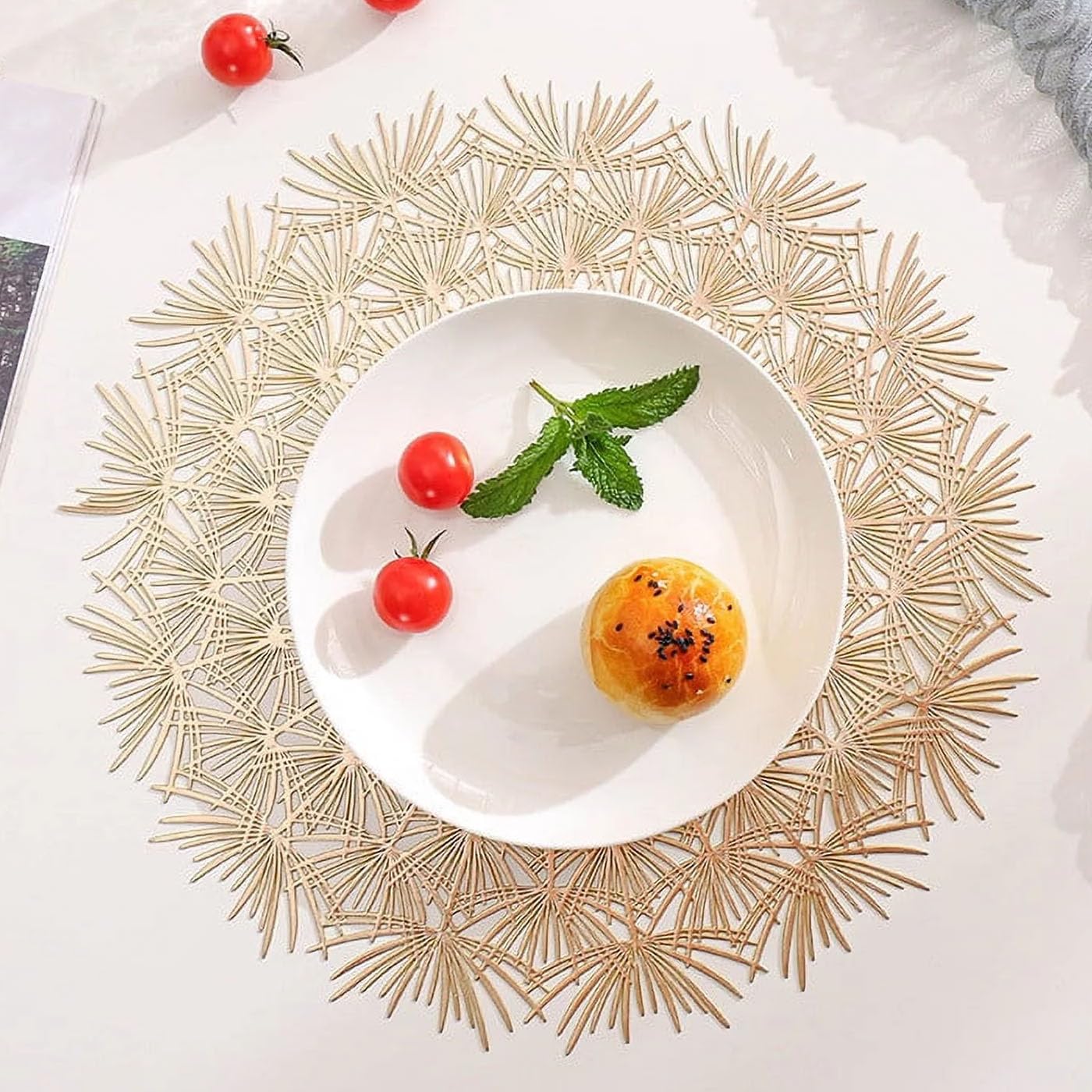 Golden Round PVC Placemats Set of 6 (38cm) | Non-Slip Heat Resistant Wipeable Dining Table Kitchen Mats