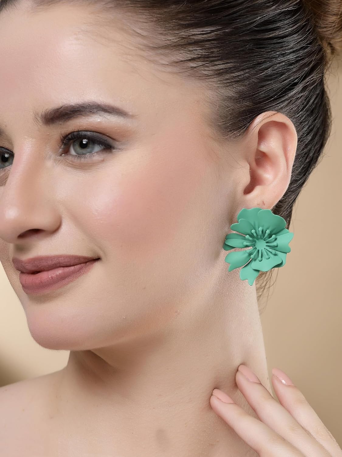 Green Floral Stud Earrings – Fashion Jewellery – Detailed Floral Design