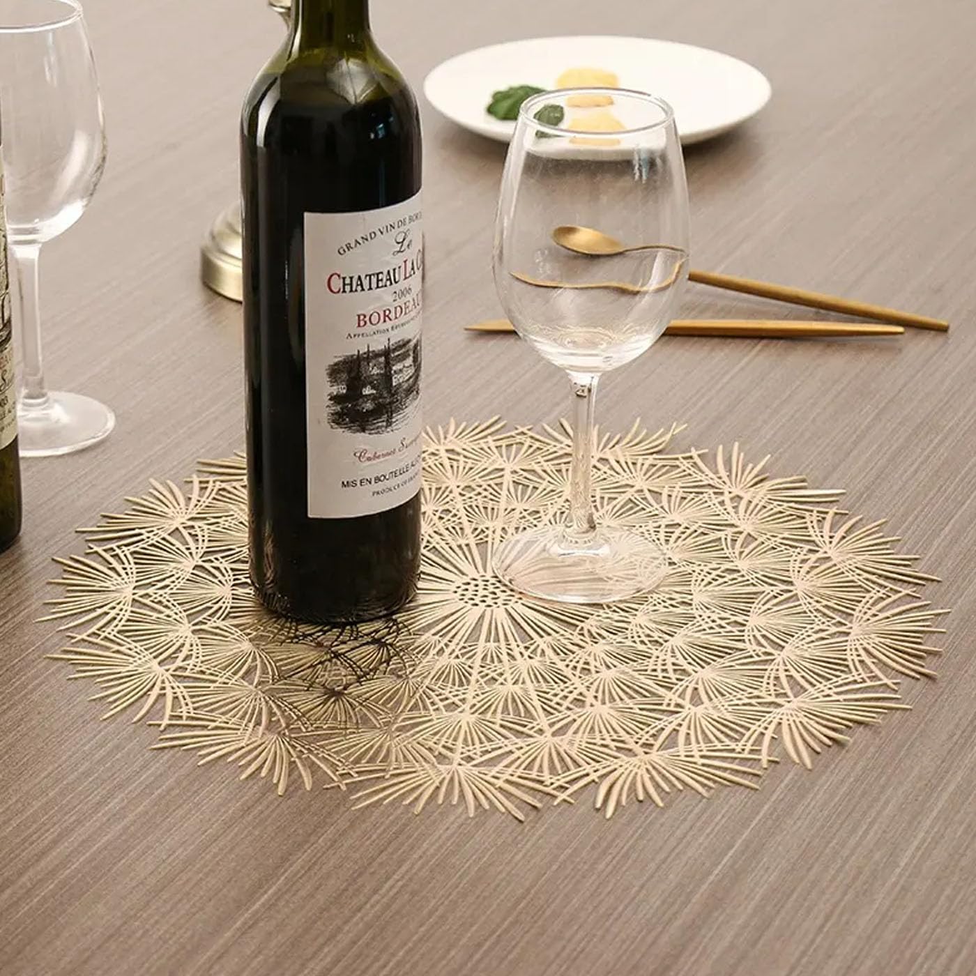 Golden Round PVC Placemats Set of 6 (38cm) | Non-Slip Heat Resistant Wipeable Dining Table Kitchen Mats