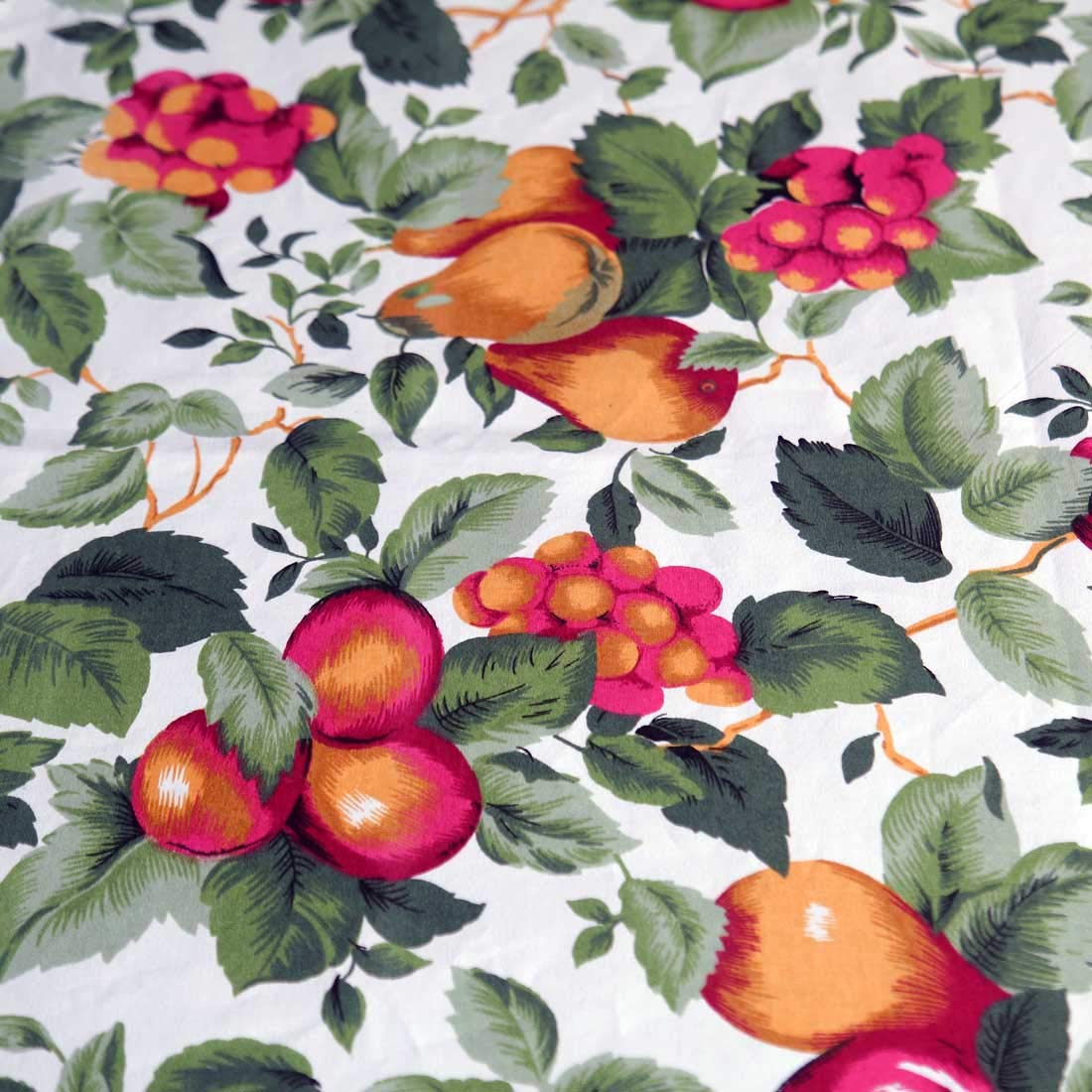 Cotton Fruit Print Table Runner, 14x72-inch | Home Decor, Gifting, Dining, Kitchen, Farmhouse