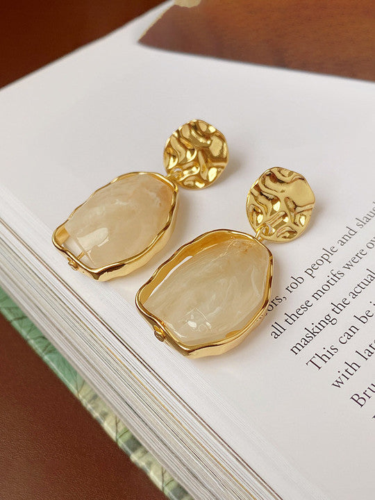 Modern Dangler Earrings – Gilt Finish – Sleek White Design