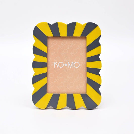 Yellow & Gray Scallop Photo Frame 5x7 Inch Resin Décor