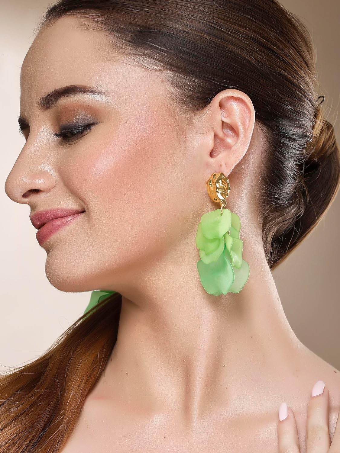 Contemporary Green Drop Earrings – Fashion Jewellery – Gold-Plated Finish – Retail Units