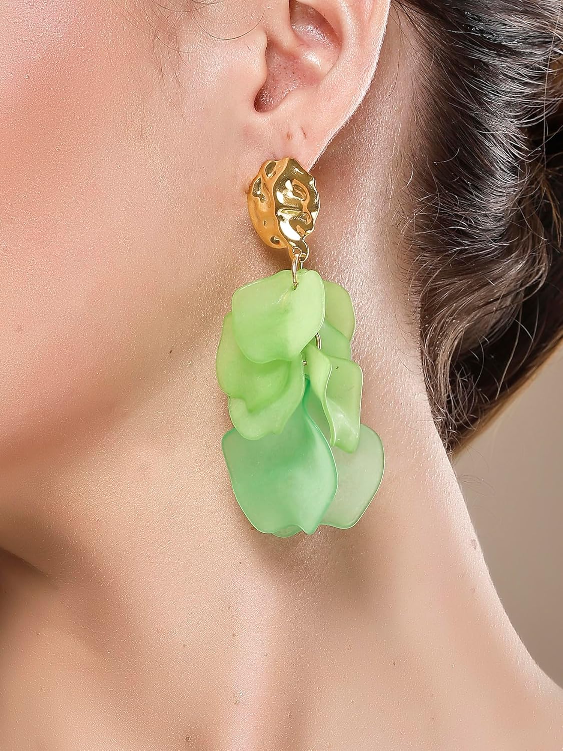 Contemporary Green Drop Earrings – Fashion Jewellery – Gold-Plated Finish – Retail Units