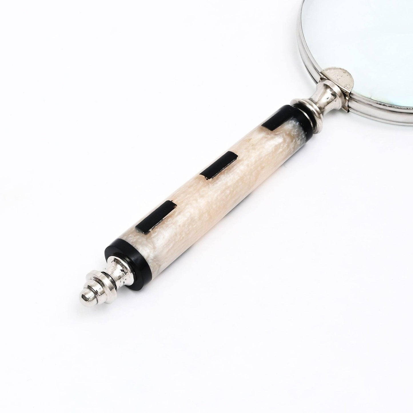 Decorative Magnifying Glass – Black & White Handle