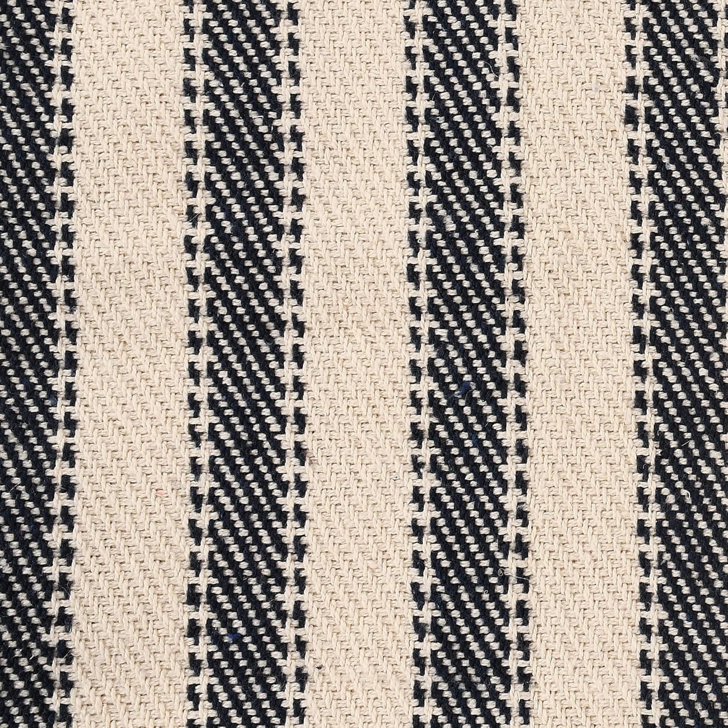 Striped Throw Blanket – Handwoven Cotton Textile – Versatile Decor Accent – 180x130cm