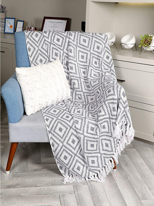 Geometric Throw Blanket – Soft Cotton, Wrinkle Resistant – 125x150 cm, Single Unit