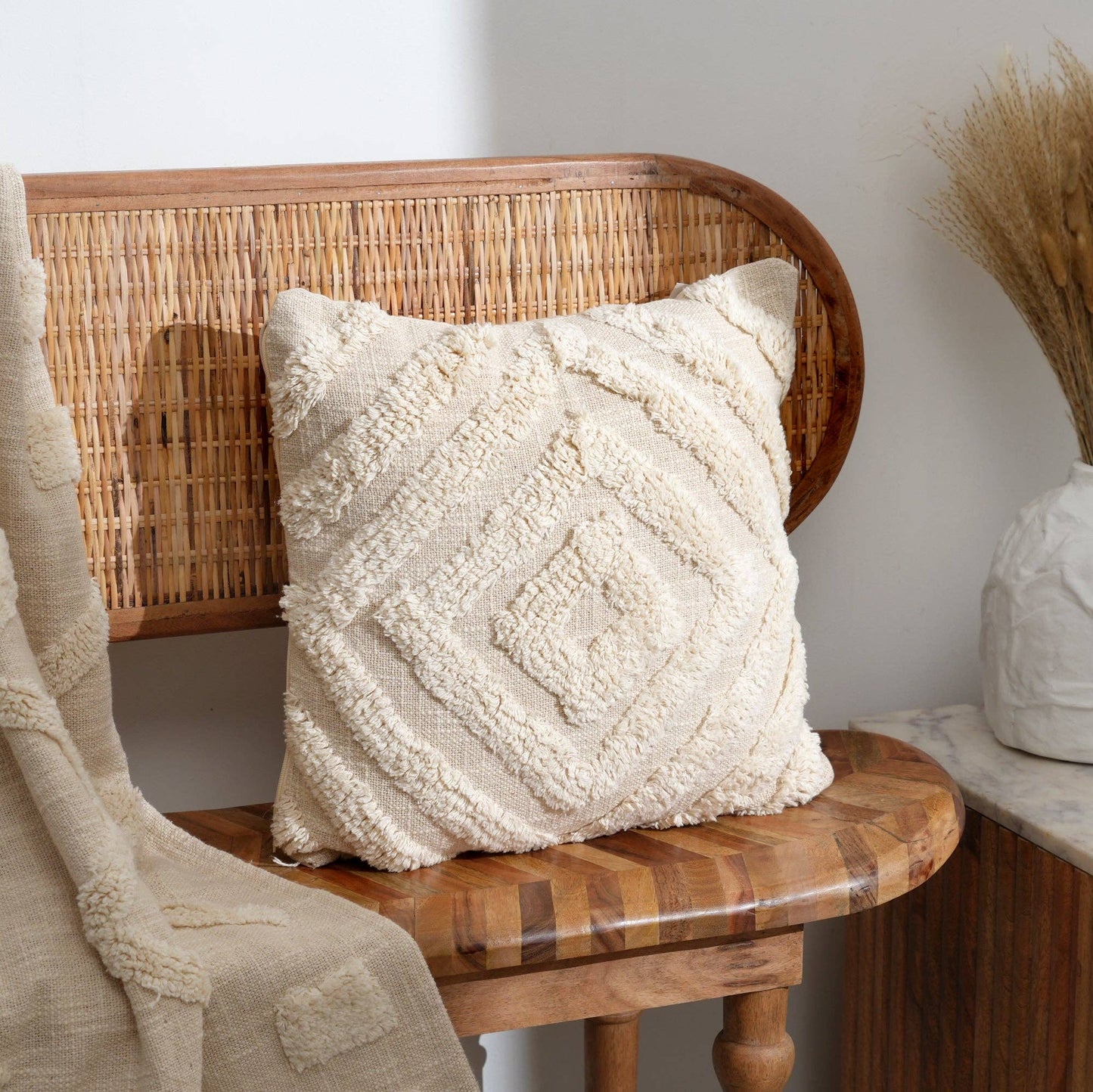 DiamondNest Tufted Cotton Cushion – Natural 40 × 40 cm