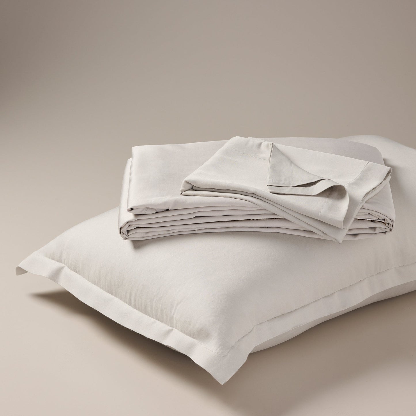 Bedsheet | Bamboo Sateen Softness | Sterling with 2 Pillow Shams
