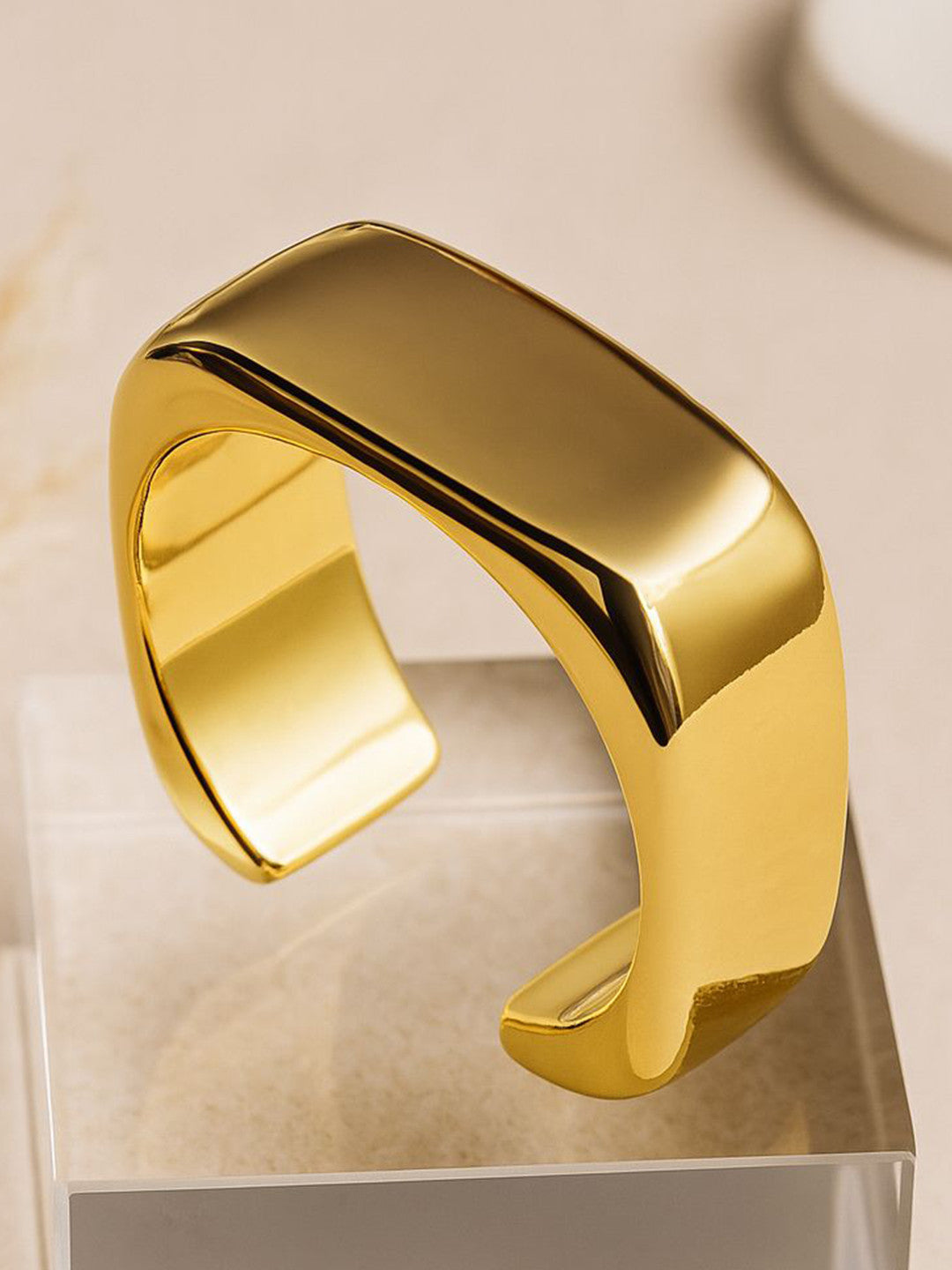 Gold-Plated Cuff Bracelet – Women's Jewellery – Alloy, Gold-Plated – Slip-On Design