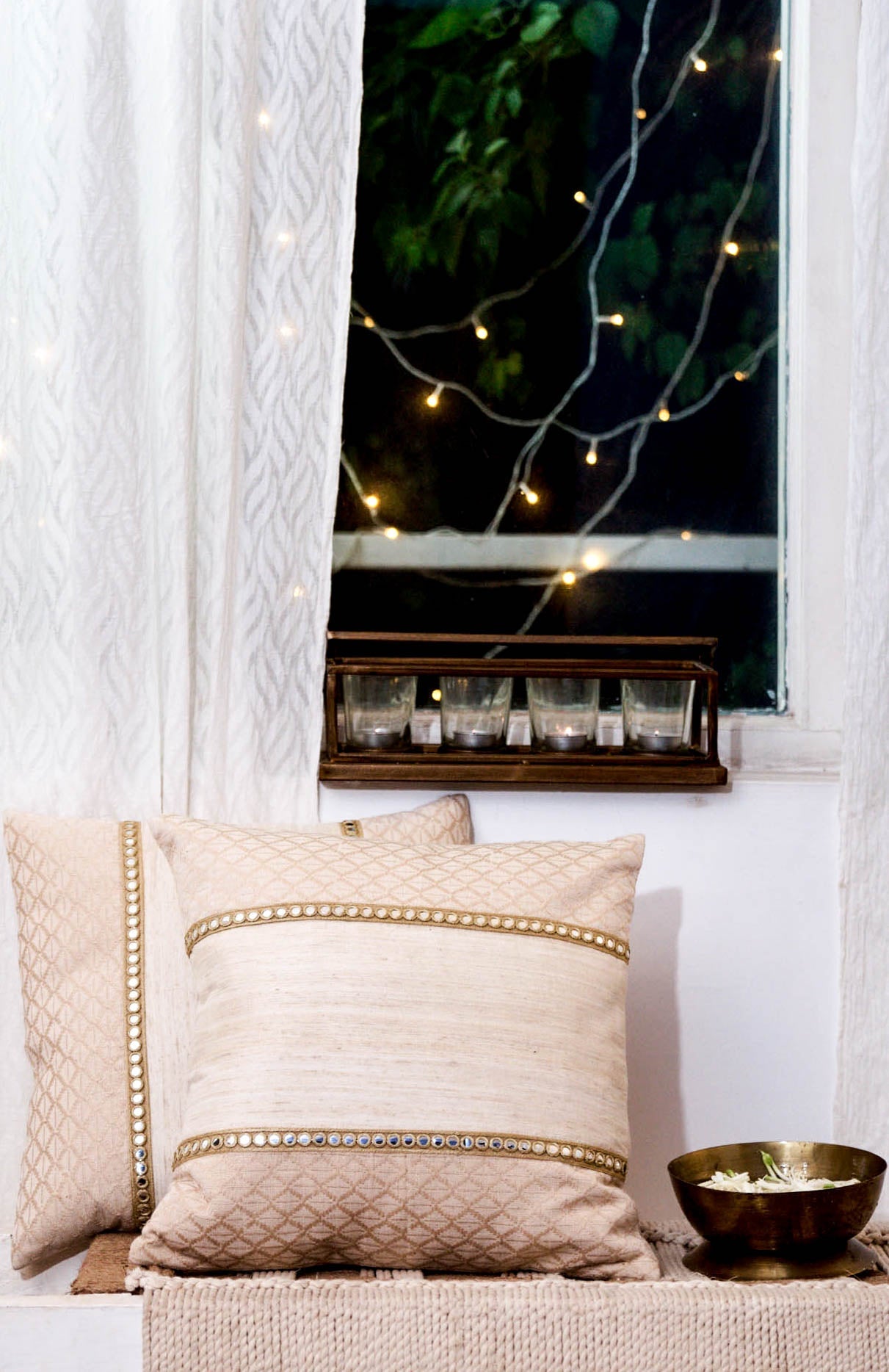 Scintillia Handwoven Cushions - 1 pc