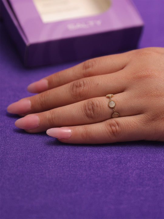 Adjustable Finger Ring – Gold-Plated, Stone Detail