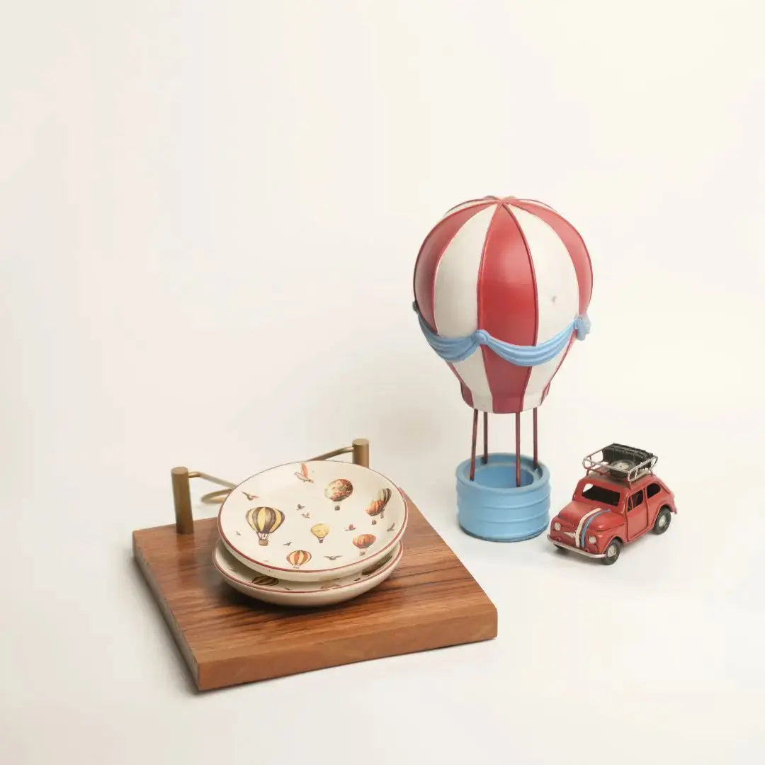 Handcrafted Stoneware Tea Plate – Vintage Hot Air Balloon Design | Ceramic Dessert & Snack Plate