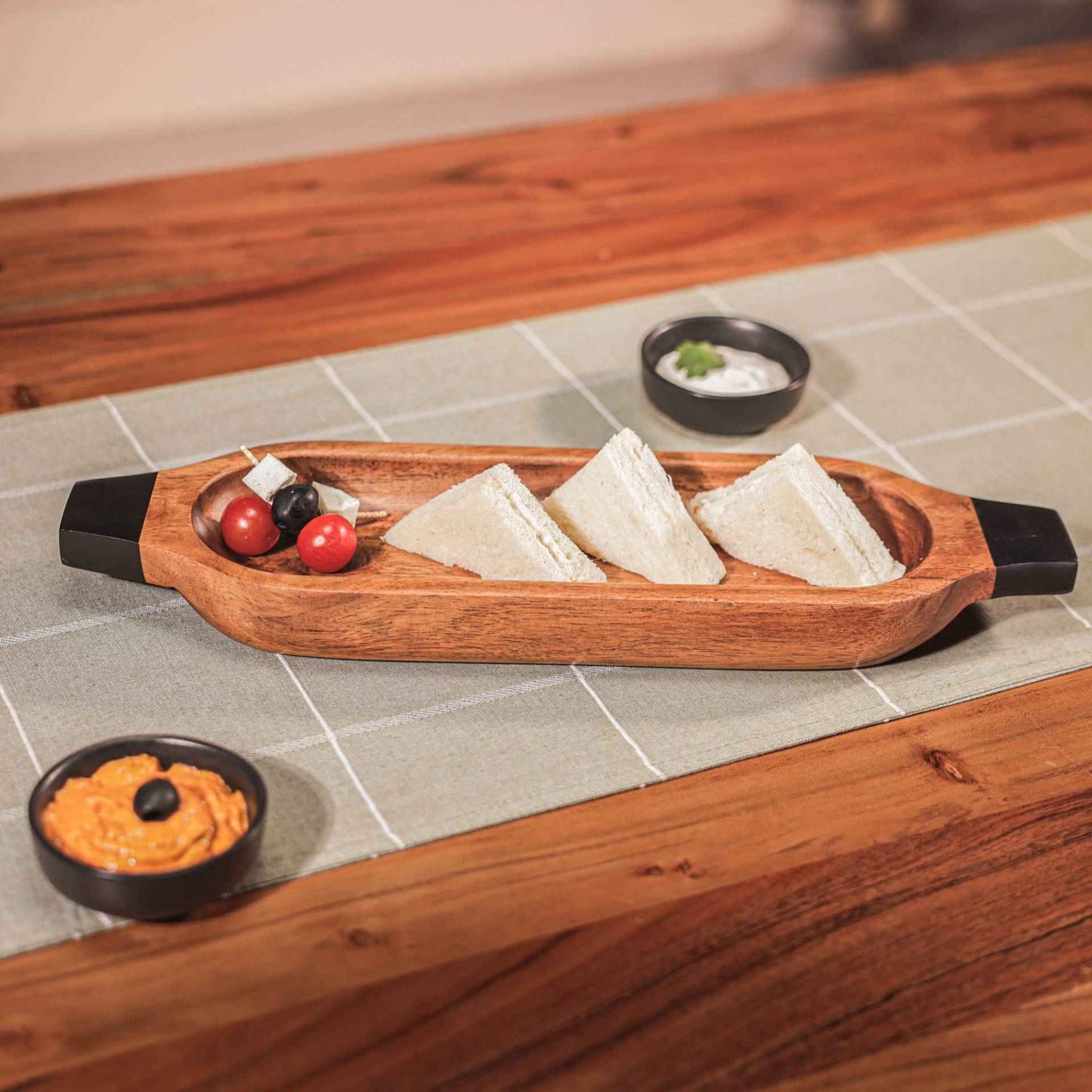 Paddle Up Serving Tray – Decorative Tray – Acacia Wood, Handcrafted – 41x11x4 cm