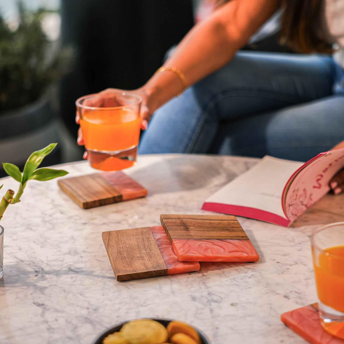 Blush Tide Coaster Set – Drink Coasters – Acacia Wood & Resin – Unique Wood-Grain – Set of 4