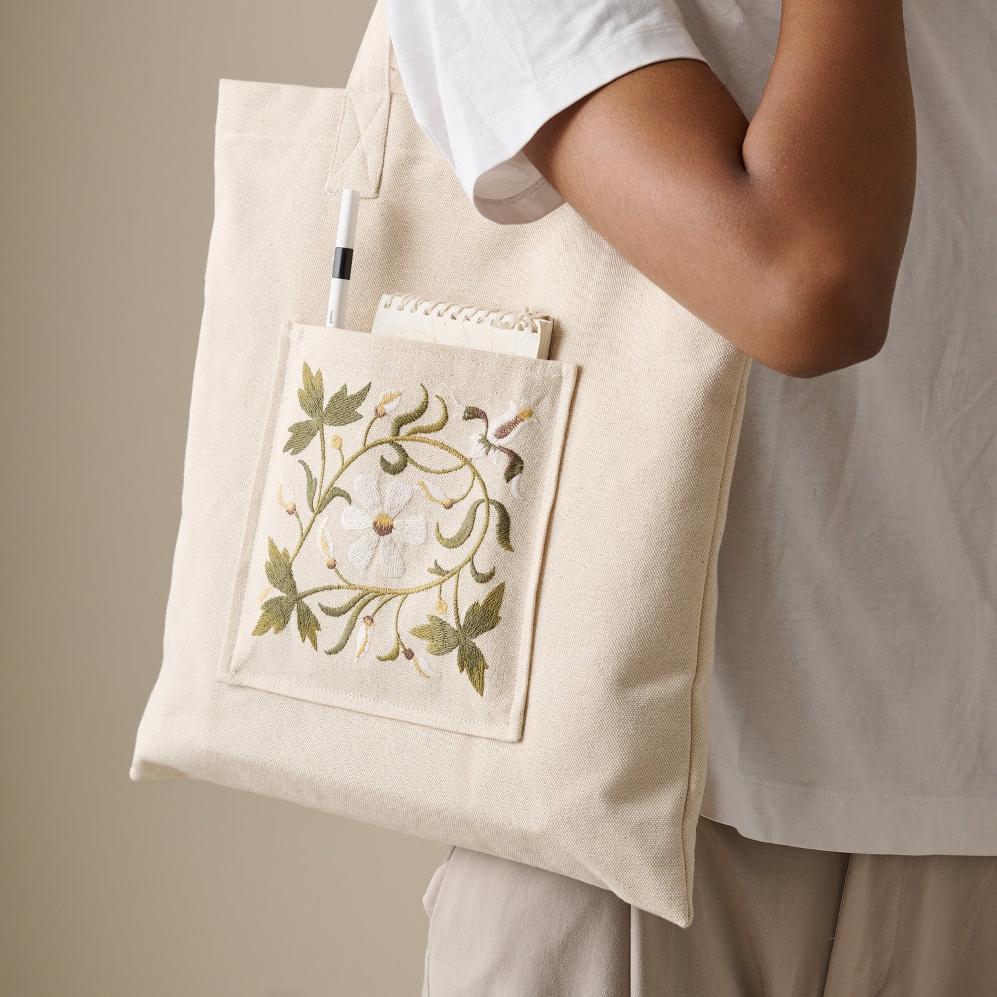 Tote Bag | Cotton Canvas Medallion Motif | Natural