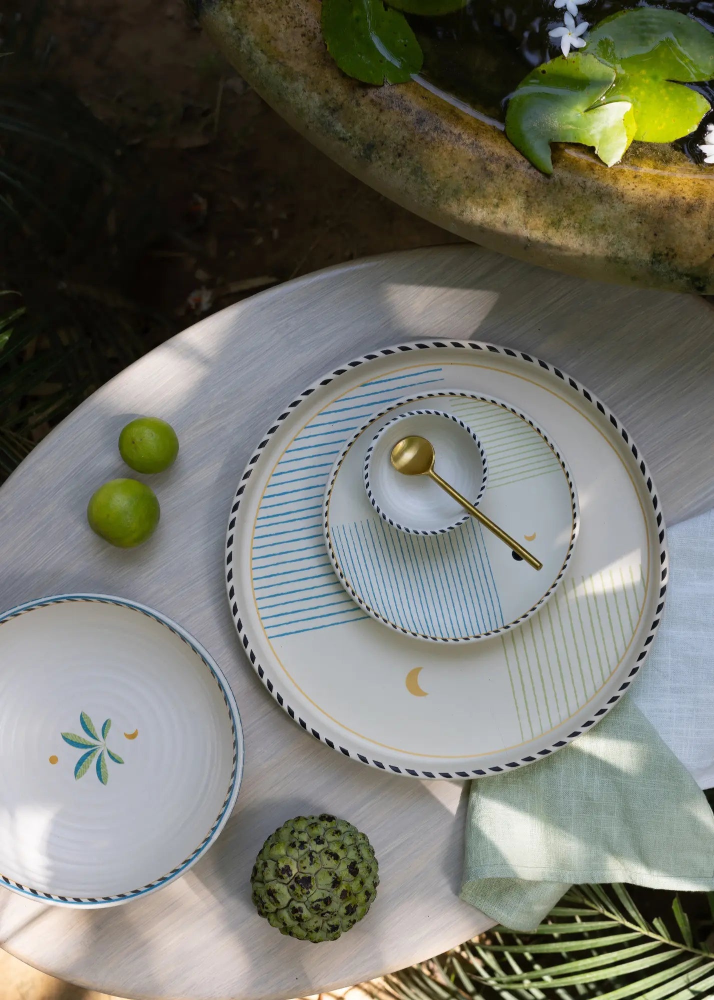 Mirissa Tall Edge Platter - Large