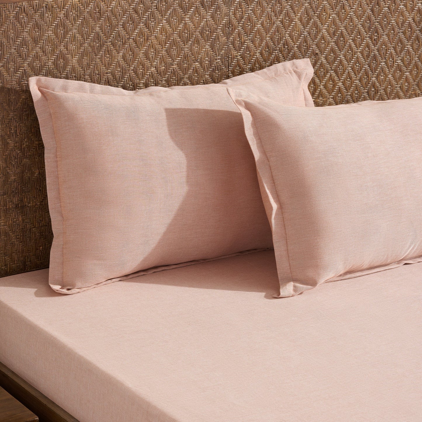 Bedsheet | Cotton Bamboo Chambray | Berry With 2 Pillow Shams