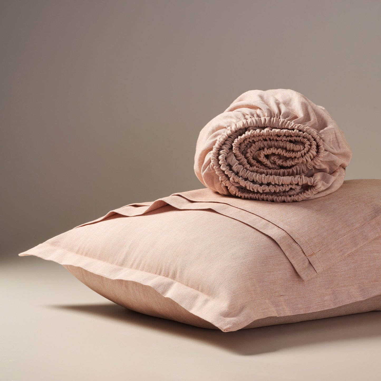 Bedsheet | Cotton Bamboo Chambray | Berry With 2 Pillow Shams